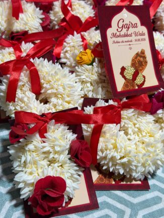 Rose Gajra with Personalised Card