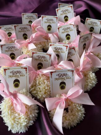 Gajra + Personalised Card